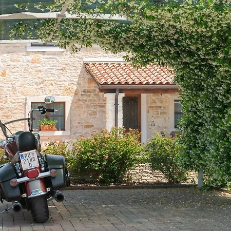 Villa Gina Valtura Exterior photo